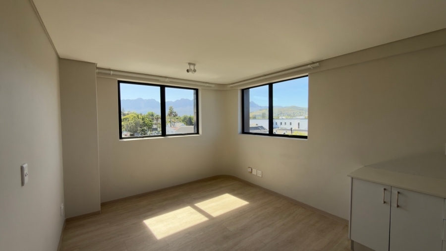 To Let 1 Bedroom Property for Rent in Somerset West Western Cape